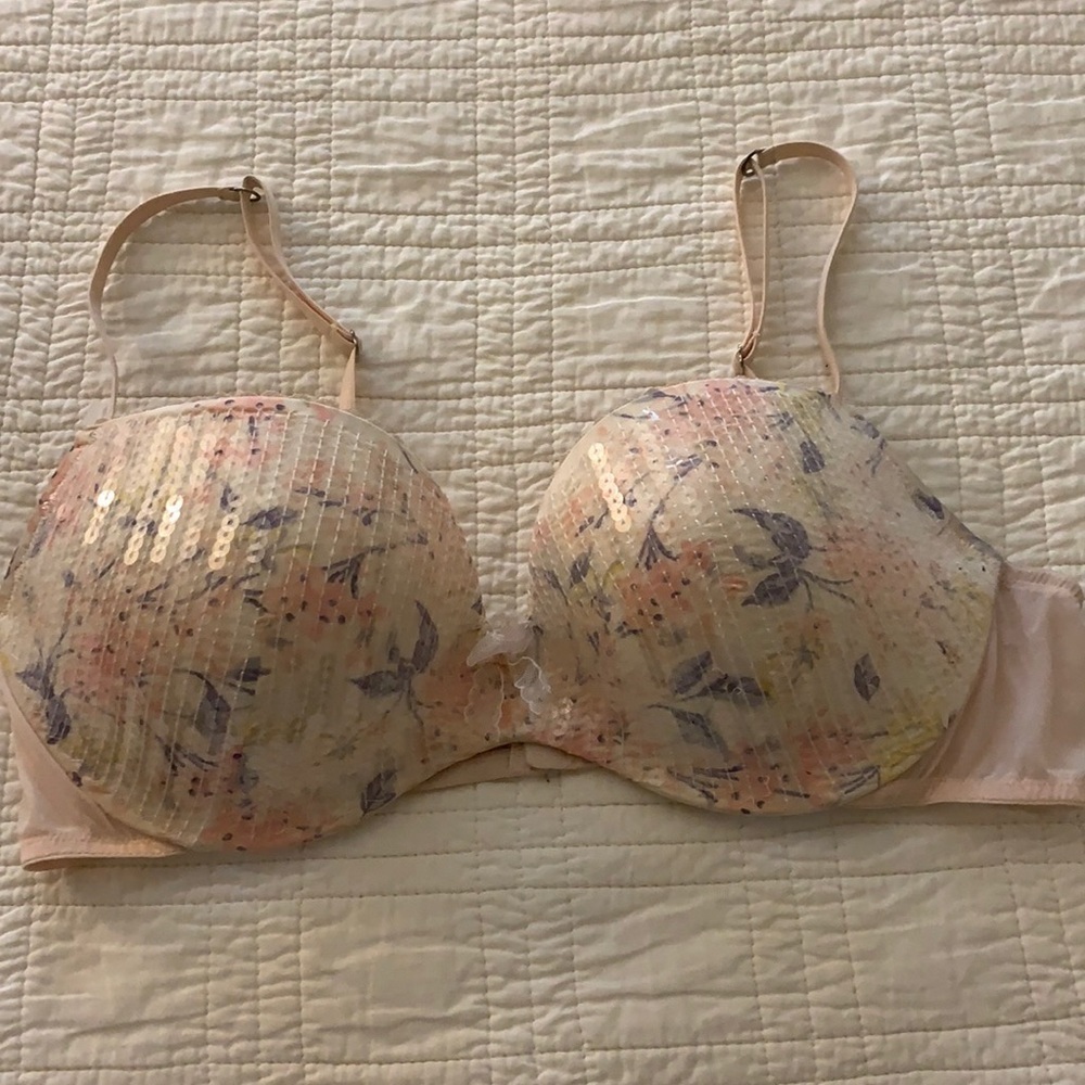 Victoria's Secret Pink and Cream Bra with Adjustable Straps